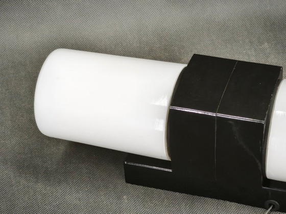Coppia di Applique in Vetro Opalino e Bachelite, Cecoslovacchia, anni '60 – Glass (photo 4 of 8)
