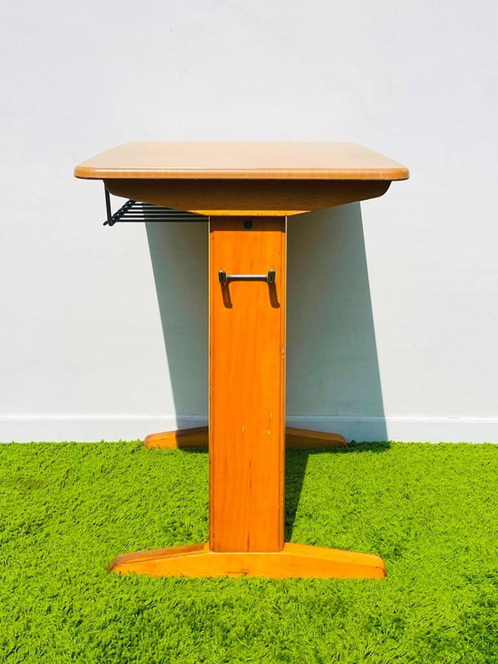 Image 1 of Pupitre y silla de madera Casala. Años 60