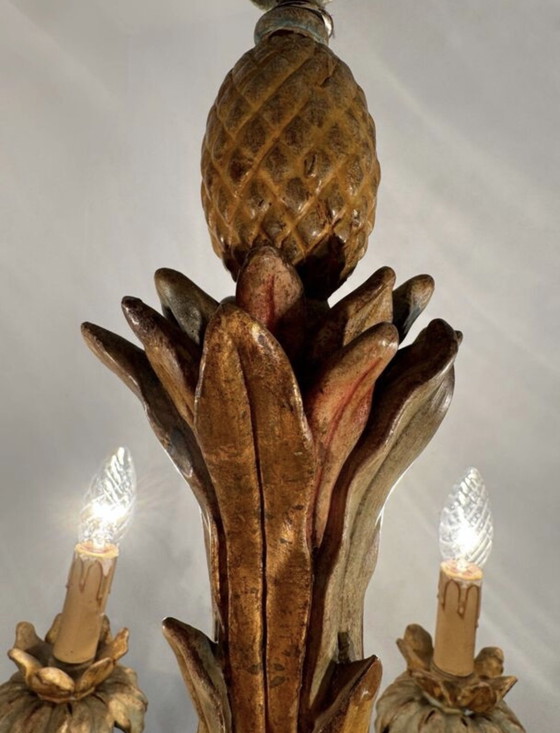Image 1 of Kronleuchter aus geschnitztem Holz im Hollywood-Regency-Stil der 70er