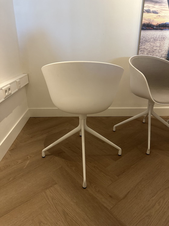 Image 1 of 4 x HAY AAC 20, scocca bianca, interni imbottiti