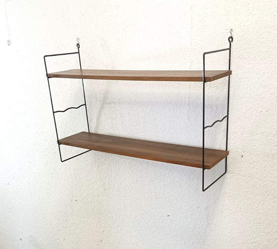 Image 1 of Vijftiger jaren wandrek met twee schappen 