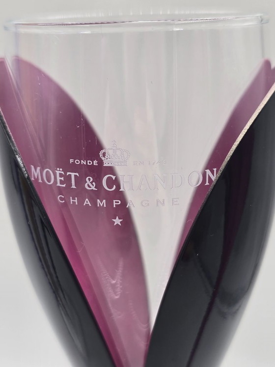 Image 1 of Champagne flutes in houders Moët & Chandon