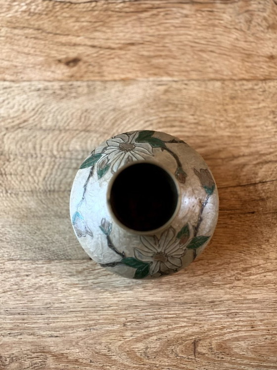 Image 1 of Juego de jarrón y candelabro con motivos florales