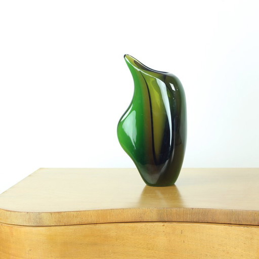 Vase en verre d'art sculptural de Mstišov Glassworks, Tchécoslovaquie, années 1960