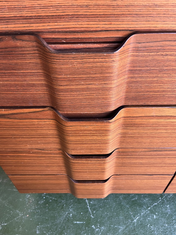 Image 1 of Ein Paar italienische Kommoden aus den 1970er Jahren