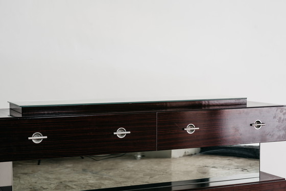 Image 1 of Commode en placage de bois et verre, design cubique moderne des années 1980