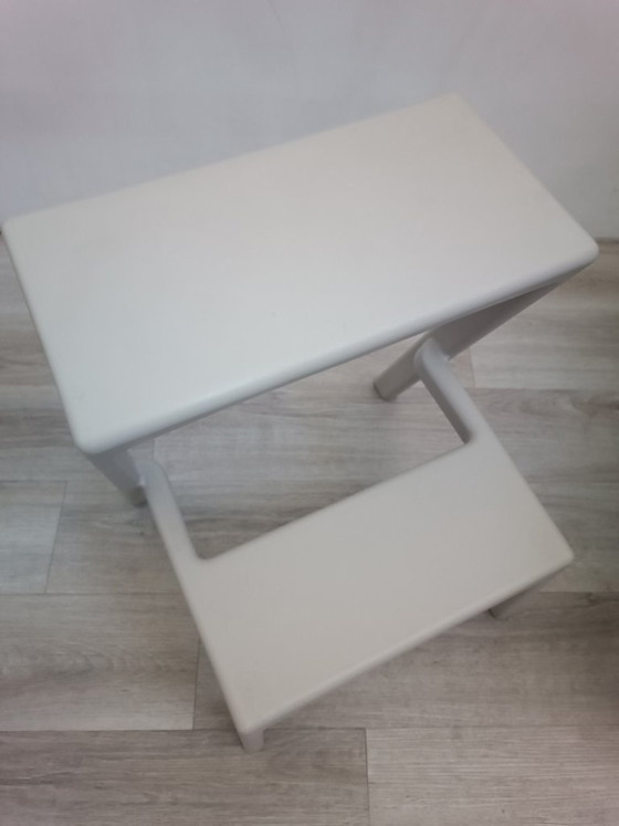 Image 1 of Masterby opstapje van Chris Martin voor Ikea Italië 2014