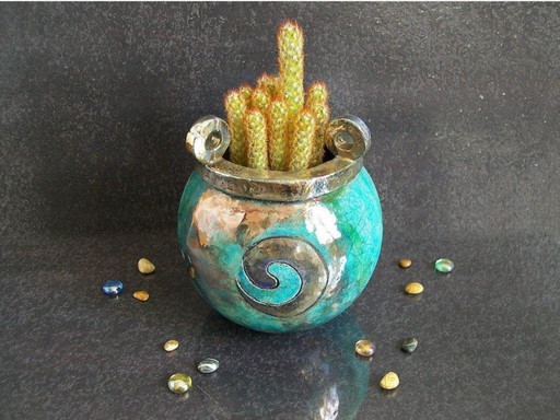 Très beau pot en céramique de Federico Becchitti.🪴