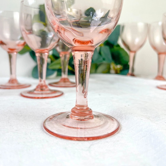 9 Vintage Facet Roze Glazen Witte Wijnglazen – Jaren 50 – Franse Elegantie – Glazen & Karaffen, Glass (photo 4 of 7)