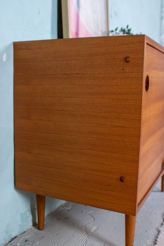 Image 1 of Vintage teakhouten ladekast/dressoir, Deens, midden 20e eeuw