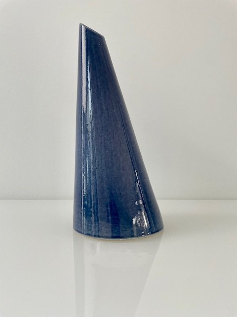 Vase à motifs obliques Céramique émaillée bleu denim