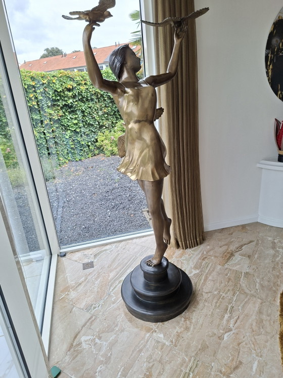 Image 1 of Réplique de la statue de Richard Hallier