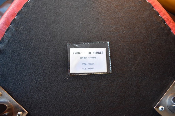 Image 1 of Wunderschöner Leolux Pallone Design-Sessel in neuwertigem Zustand, inklusive Fußhocker.