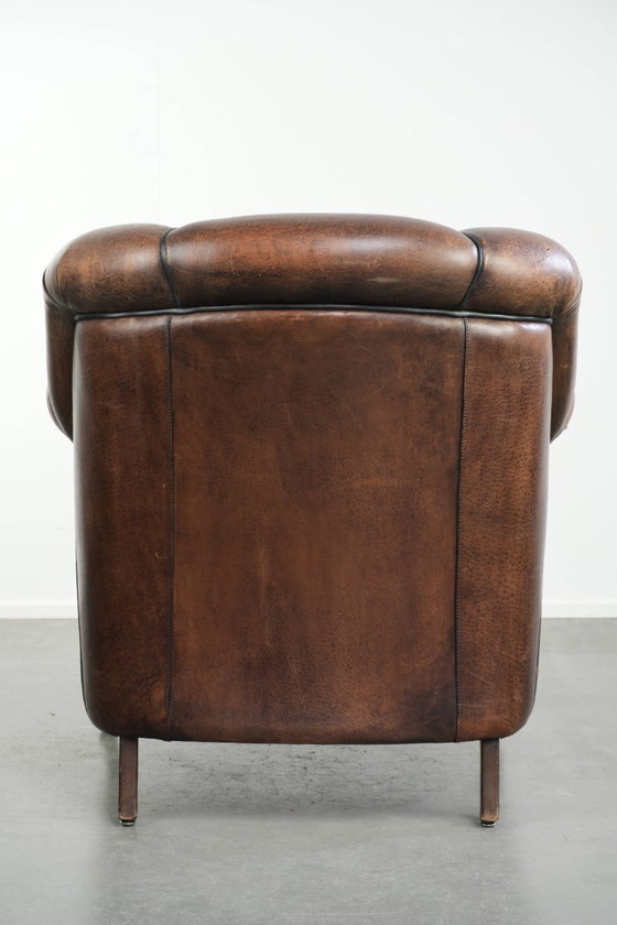 Characterful and comfortable vintage sheepskin armchair with a unique design and a timeless look – Leather (photo 4 of 15)