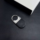 Un llavero Montblanc completamente nuevo.