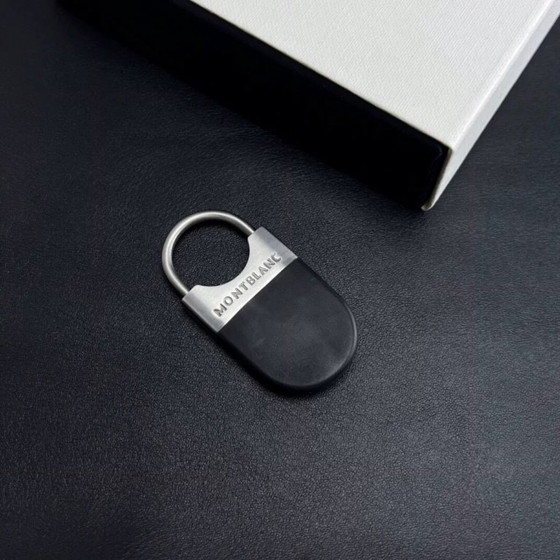 Un nuovissimo portachiavi Montblanc – Regali, Metal (photo 4 of 7)