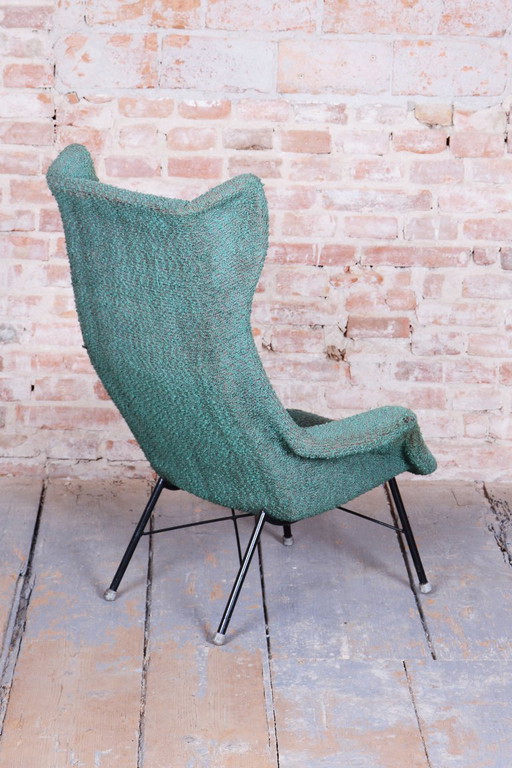 Fauteuil à oreilles original du milieu du XXe siècle, par Miroslav Navratil, fibre de verre, République (photo 2 of 9)