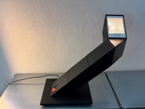 Lampe Massive Zig Zag Chan Shui années 80, Métal, Plastique, Noir (photo 6 sur 10)