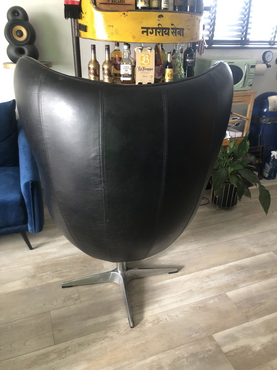 Image 1 of Fauteuil œuf aviateur