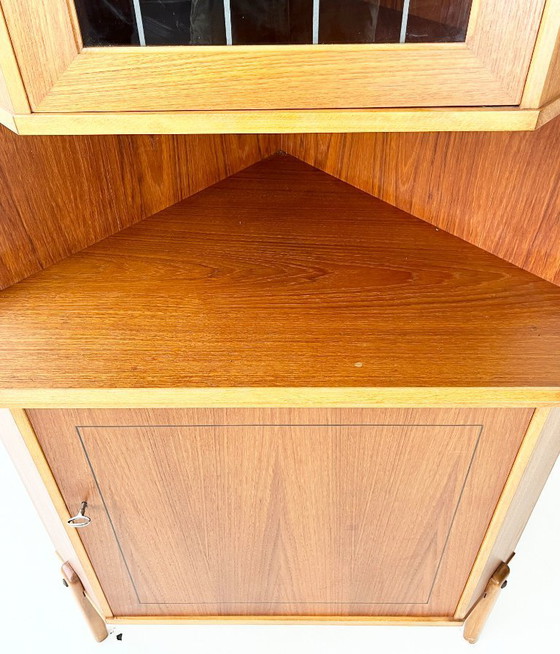 Image 1 of Credenza angolare scandinava d'epoca