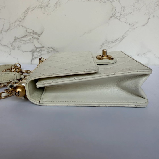 Chanel chic pearl flap bag – Sacs a bandouliere, Cuir (photo 15 of 20)