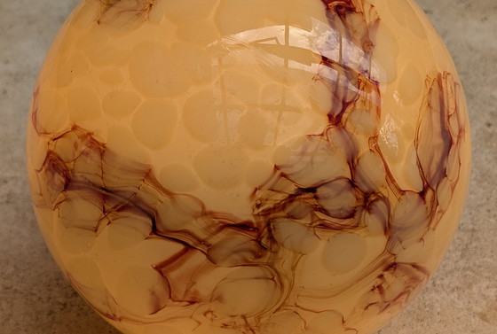 Image 1 of Lampada da soffitto Art Déco con motivo marmoreo.