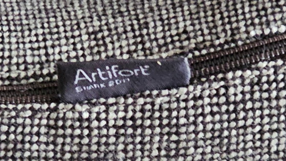 Artifort Shark Dining chairs – Wool (photo 13 of 14)