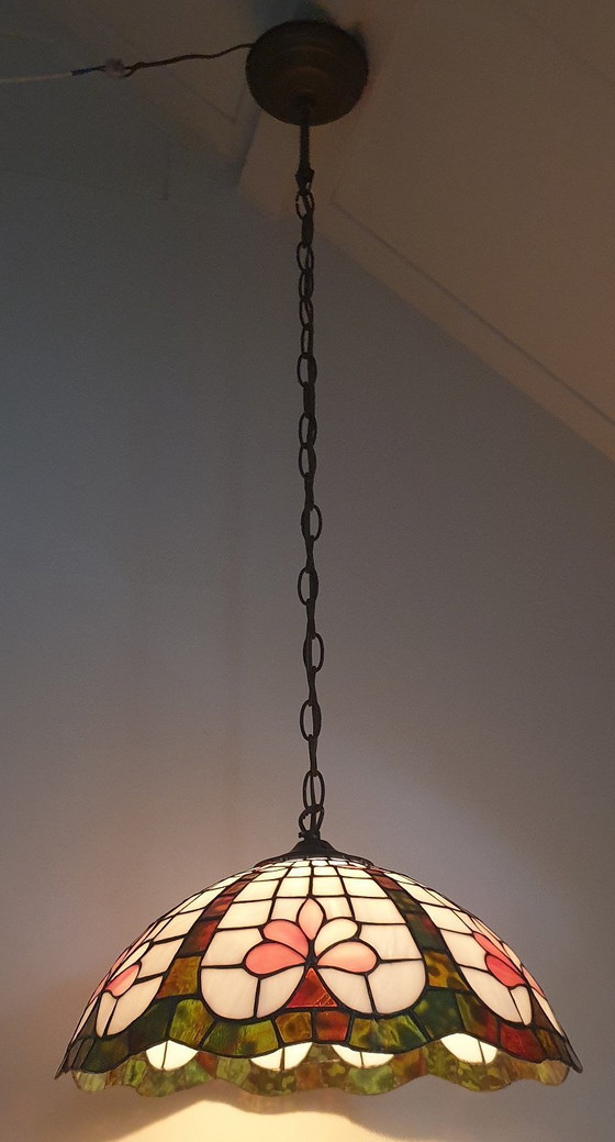 Stained Glass - Tiffany Style Lotus Flower Pendant Lamp (photo 5 of 65)