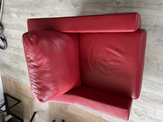 Image 1 of 2 fauteuils en cuir rouge