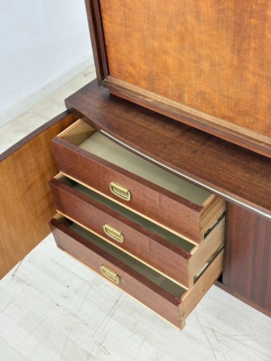 Image 1 of Dressoir uit het midden van de vorige eeuw / vitrinekast / woonkamerkast / vintage buffetkast / hoge kast