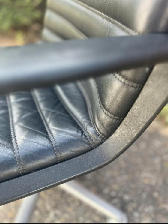 Image 1 of Eurosit Bürostuhl, schwarzes Leder, Metallgestell