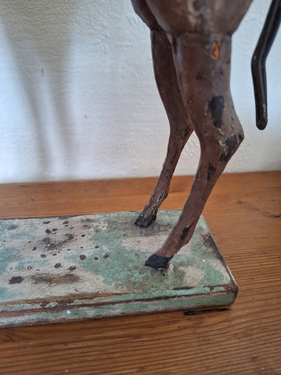 Image 1 of Figurine vintage en bois cheval