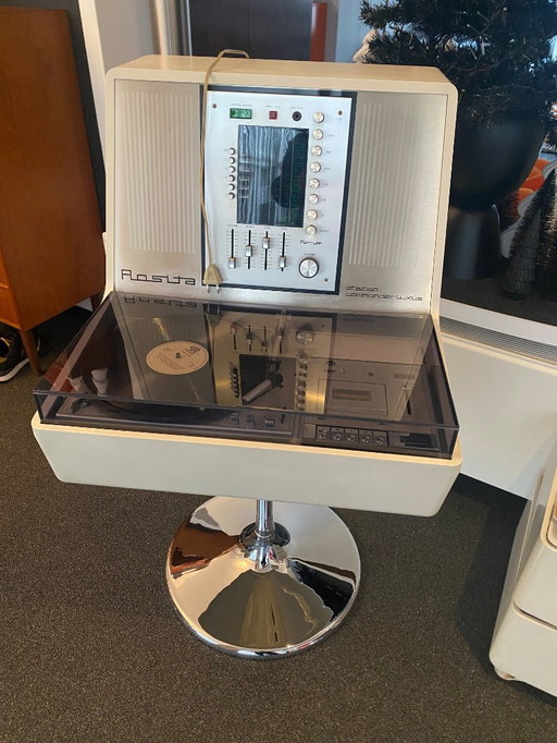 Rosita Commander Luxus, hifi design