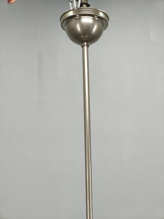 Image 1 of Art Deco kroonluchter uit de jaren 30 van nikkel met opaalglazen bollen.