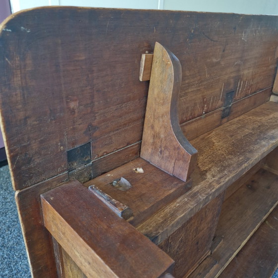 Image 1 of Table d'appoint ancienne en bois avec tiroir et plateau rabattable