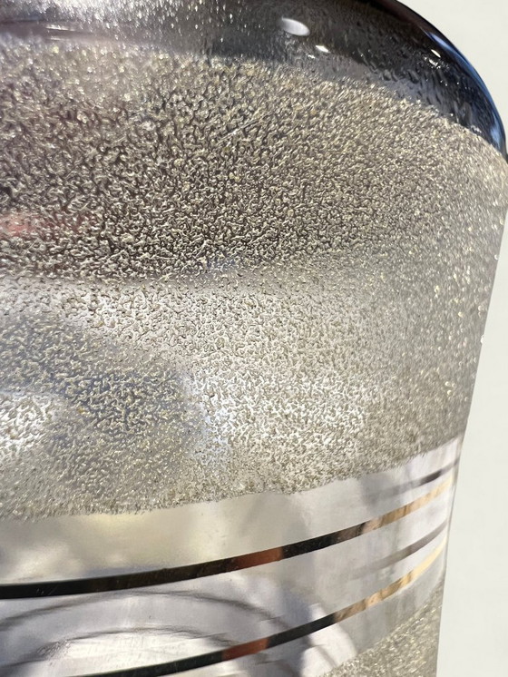 Image 1 of Set di bicchieri da liquore vintage con caraffa | Anni '60 | Stile Art Déco | Vetro satinato e finiture dorate