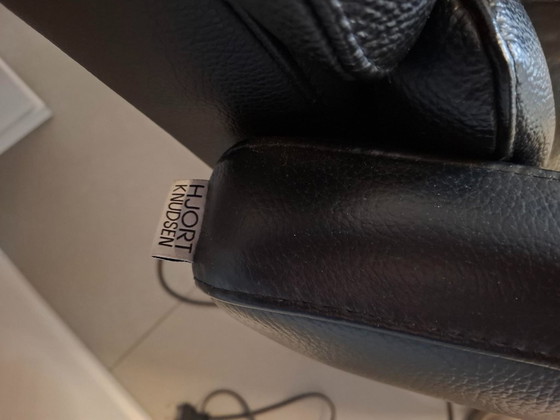 Image 1 of Fauteuil inclinable électrique Hjort Knudsen