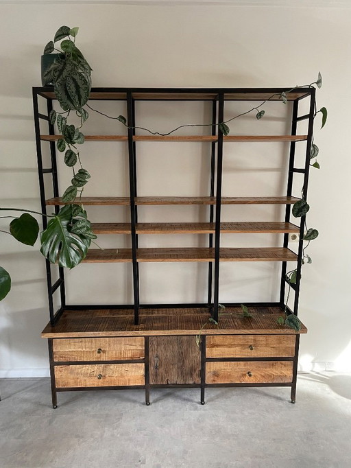 Librería industrial de madera de mango