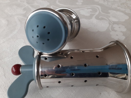 Juego de sal y pimienta Alessi