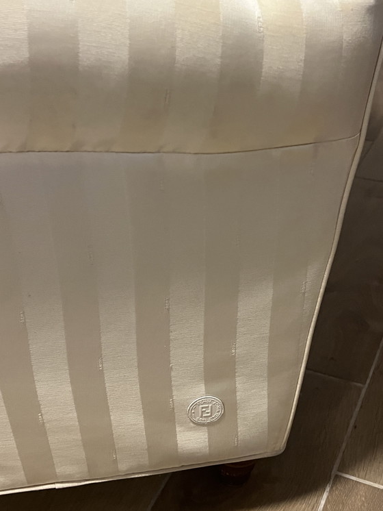 Image 1 of Salon Fendi