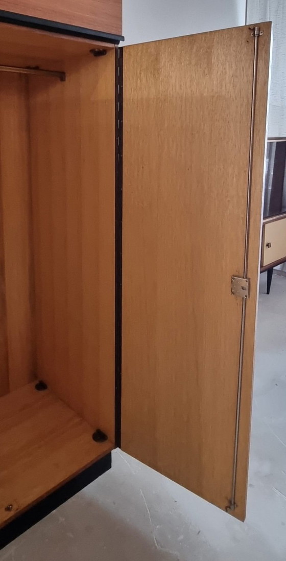 Mid Century Kleiderschrank – Kleiderschränke, Wood (photo 12 of 30)