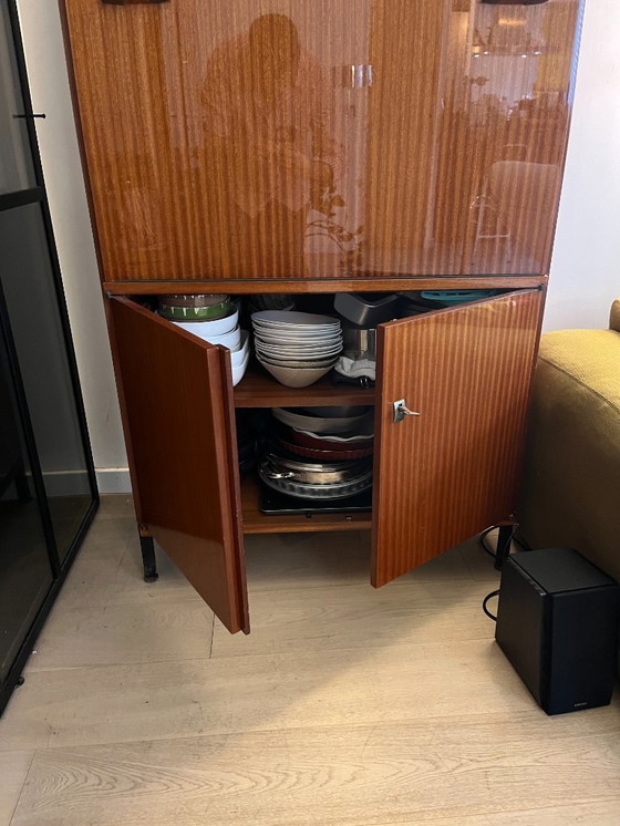 Image 1 of Vitrina barnizada de los años 60