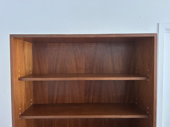 Image 1 of Libreria vintage in stile scandinavo moderno di metà secolo.