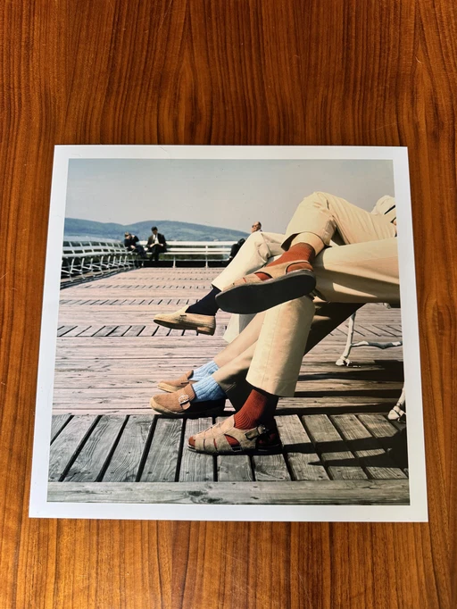 1X Chaussures sur le pont, 1973 | Photographie vintage des années 1970