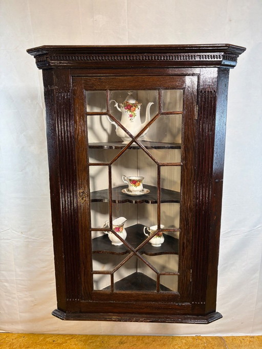 Antique Georgian Hanging Corner Cabinet – Circa 1830  A beautiful antique Georgian hanging corner cabinet dating from around 183