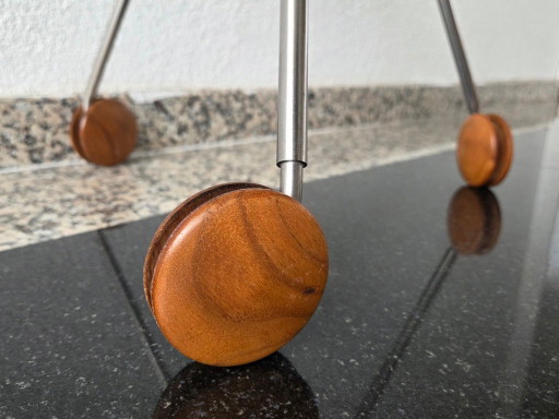 Iconische Postmoderne Driepoot Trolley / Bijzettafel (Jaren '90)