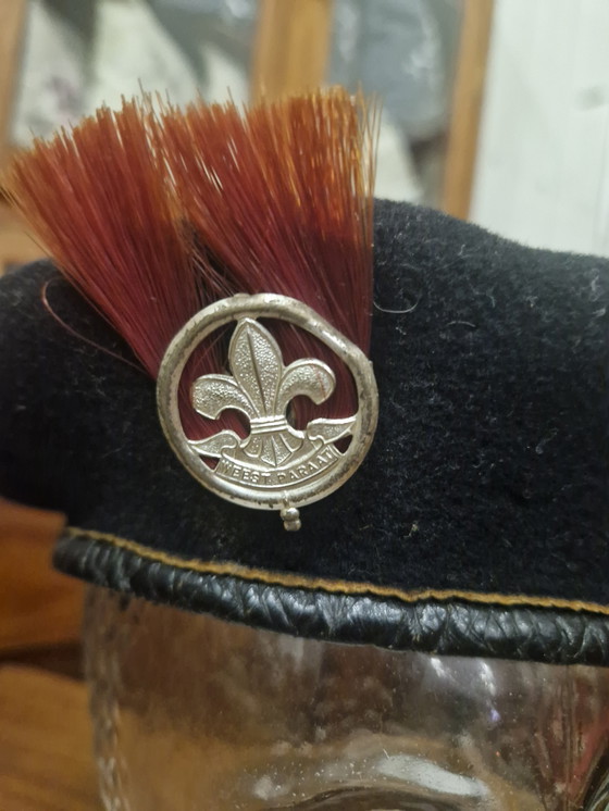 Image 1 of Glass head with beret