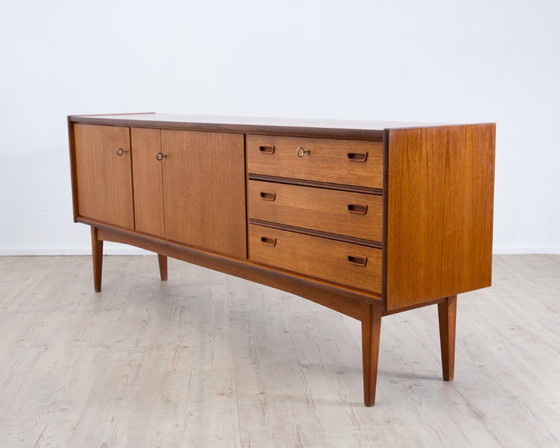 Image 1 of Dressoir van teakhout in Scandinavisch design, fabrikant Bartels