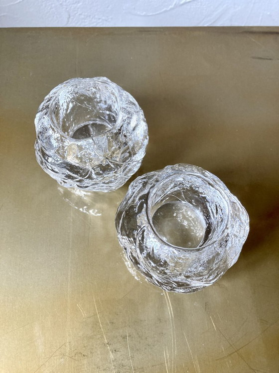 Image 1 of Paire de bougeoirs « Snowball » – Ann Wolff pour Kosta Boda, Suède (1973)