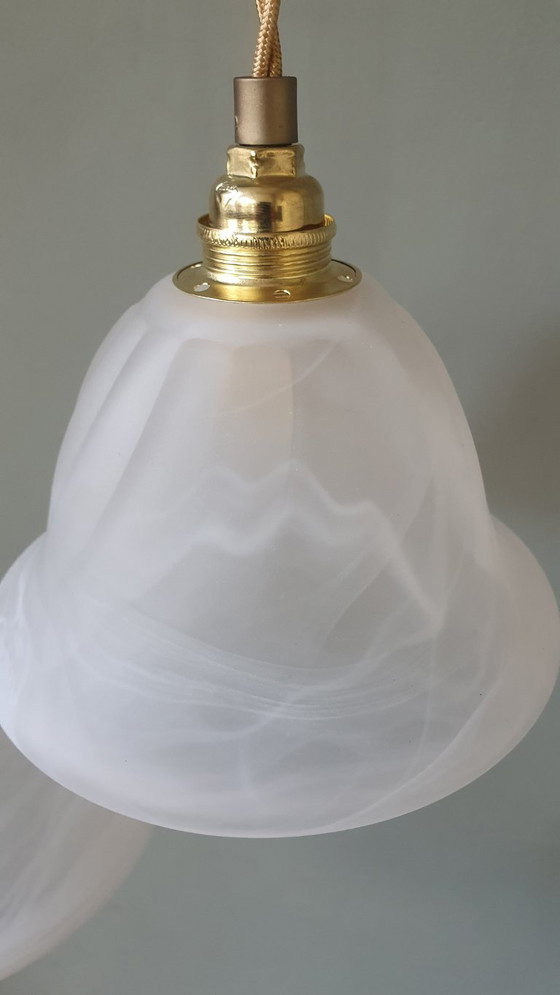 Ensemble de Suspensions Vintage en Verre Dépoli avec des 'Tourbillons' Tissés dans le Verre. – Metal (photo 7 of 18)